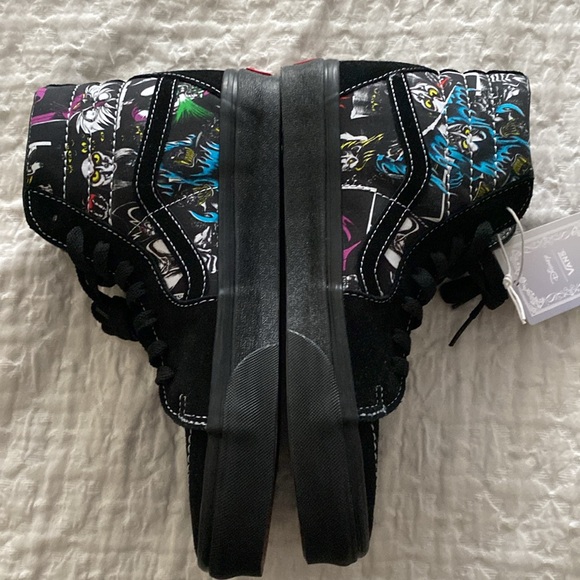 Unisex Vans Disney high tops Men’s 7.5 women’s 9 NWT - Picture 3 of 9